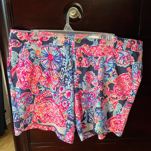 Lily Pulitzer Shorts - Picture 1 of 2